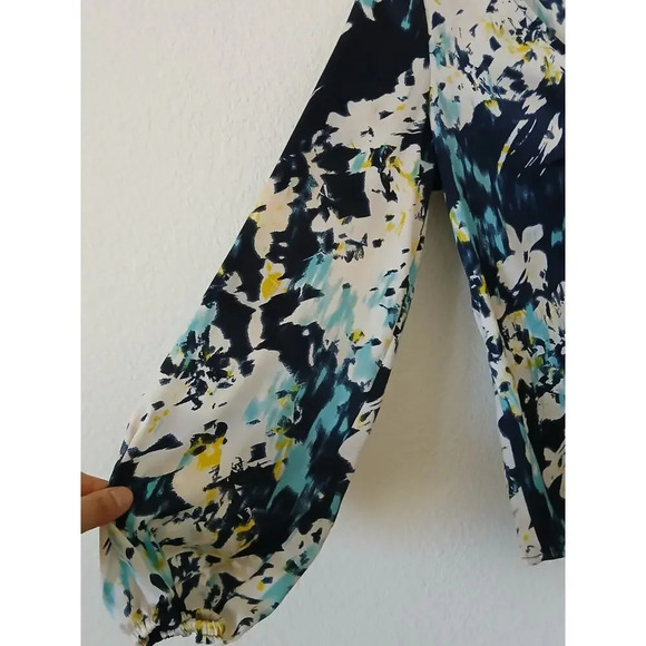 Banana Republic Womens Blouse Adult Small Blue Yellow Flowers - Picture 4 of 12
